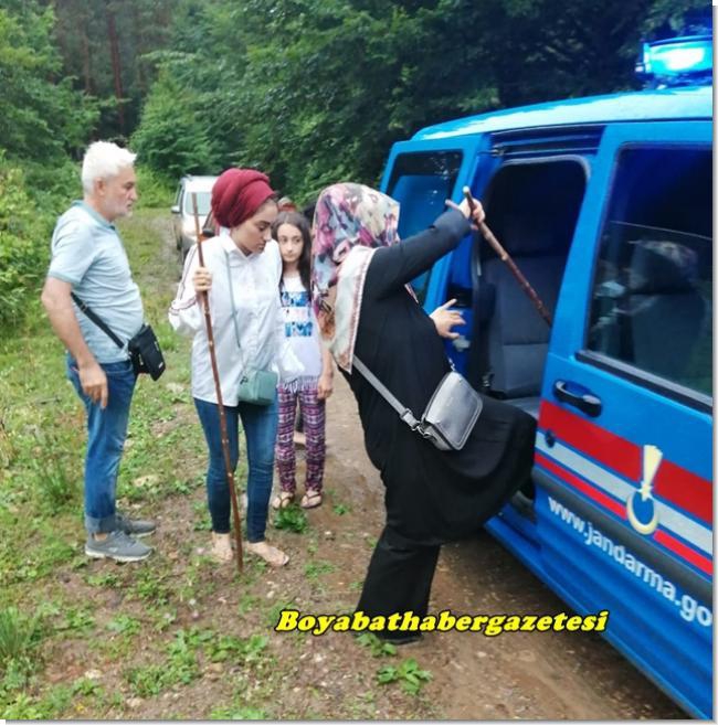 Şelalelerde Mahsur Kalan Ailenin İmdadına Jandarma Yetişti