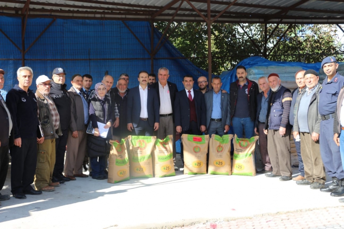 DURAĞAN’DA ÇİFTÇİLERE TOHUMLUK BUĞDAY DESTEĞİ