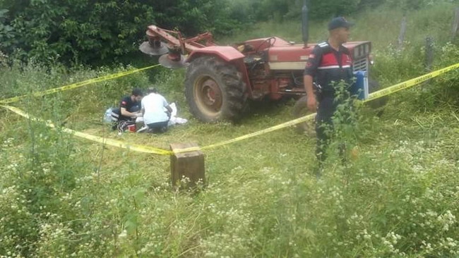 Ot biçme makinesine sıkışarak can verdi