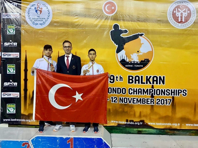 BALKAN  TAEKWONDO ŞAMPİYONASINDA 2. OLDU