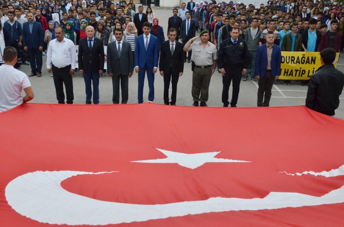 19 MAYIS COŞKUSU  GENÇLİĞİ SARDI!