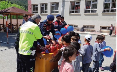 DURAĞANDA TRAFİK  HAFTASI ETKİNLİĞİ DÜZENLENDİ