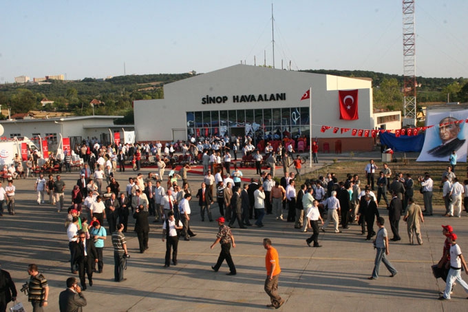 HAVALİMANI  GÜMRÜKLÜ  HALE  GETİRİLECEK