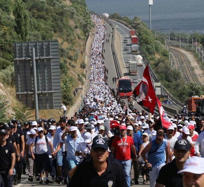 CHP SİNOP MİLLETVEKİLİ KARADENİZ; ADALET YÜRÜYÜŞÜNDE  SON GÜN DEĞERLENDİRMESİ YAPTI.