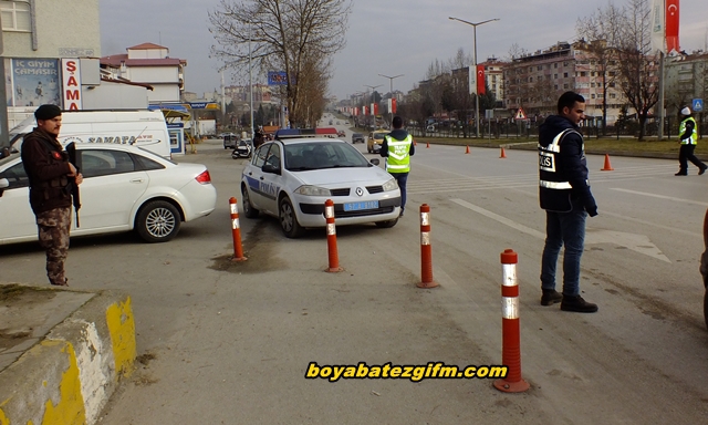 Denetimlere Özel Harekat Polisleri Eşlik Etti