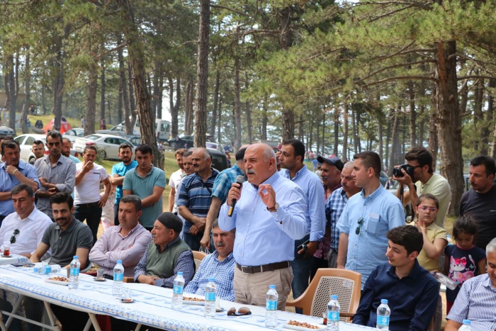 ALİ HASAN İPEK, BUZLUK YAYLA ŞENLİĞİNE KATILDI.