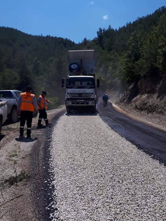 Yol yapım çalışmaları devam ediyor